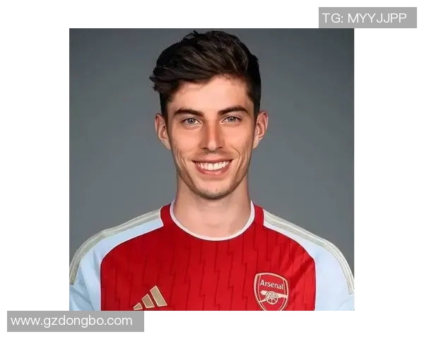 世界著名足球明星身材特点与训练方法的深入分析与探讨